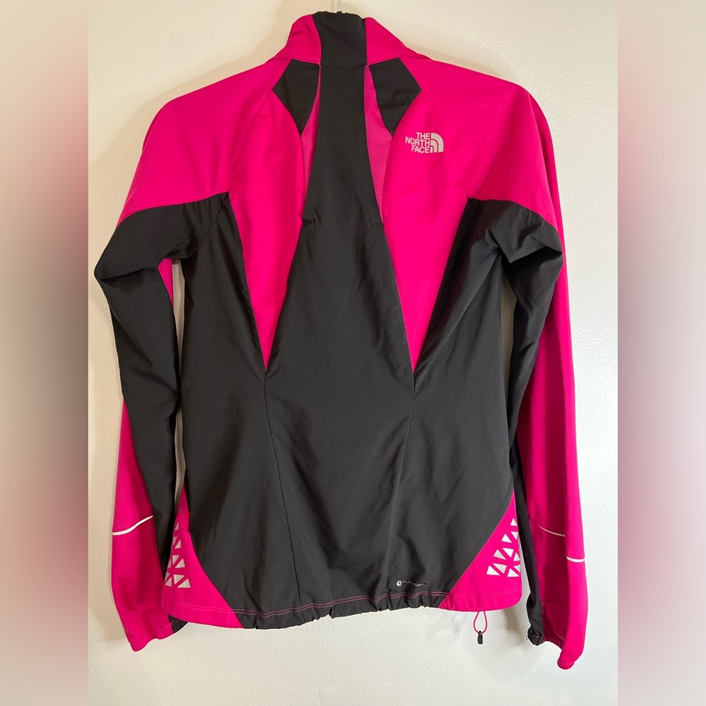 The North Face Windbreaker Small